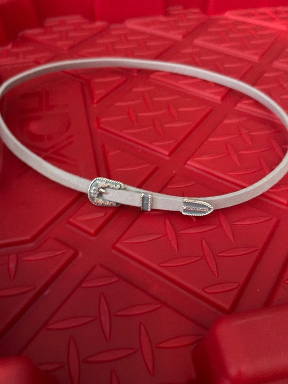 Stetson White Skinny Belt with Silver Western Buckle